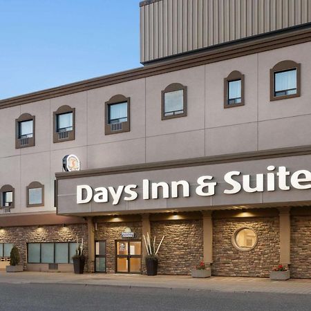Days Inn & Suites By Wyndham Sault Ste. Marie On Exterior foto